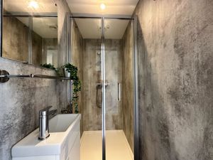 Photo 15- click for photo gallery